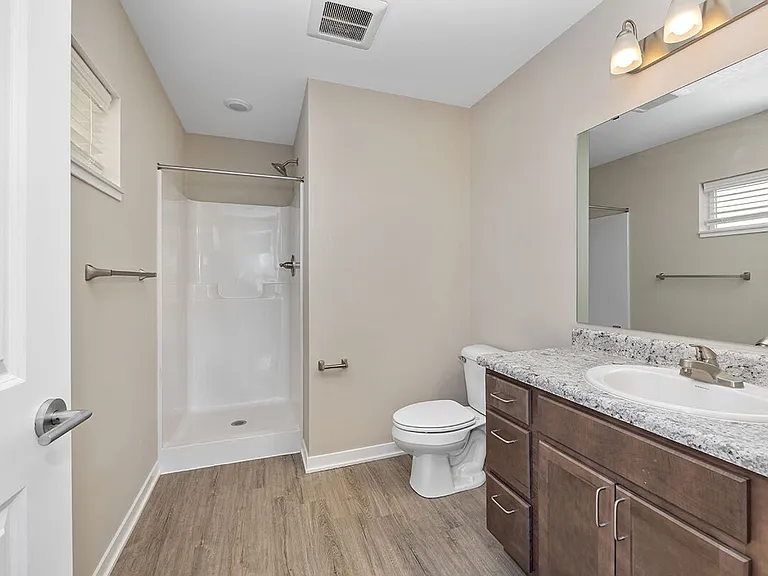 The Summit Apartments — Photo 18