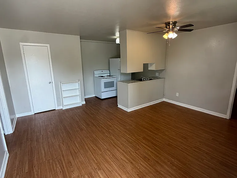 1500 Black Hill Dr #14 — Photo 1