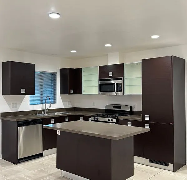 9100 Whitworth Dr #8 — Photo 20