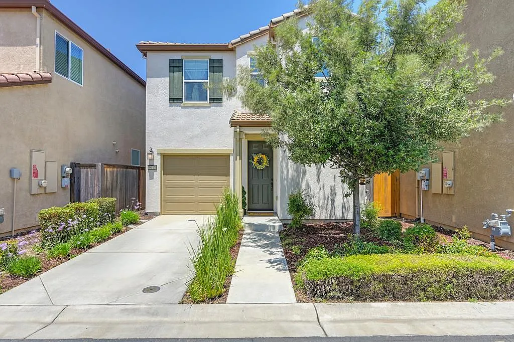 9913 Del Surf Ln photo 1