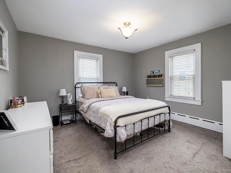 66 Reid Ave — Photo 6