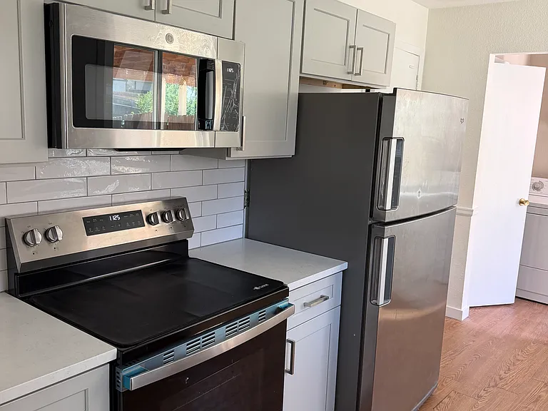 2482 W 55th Ave — Photo 4