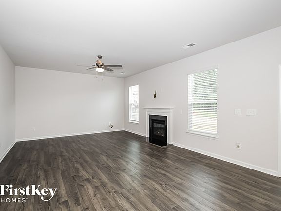 3rd image of 12 Wild Lily Dr