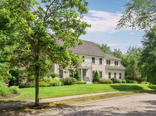 3 Hawthorne Rd, Cape Elizabeth, ME 04107