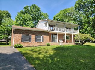765 Latonka Dr, Mercer, PA 16137
