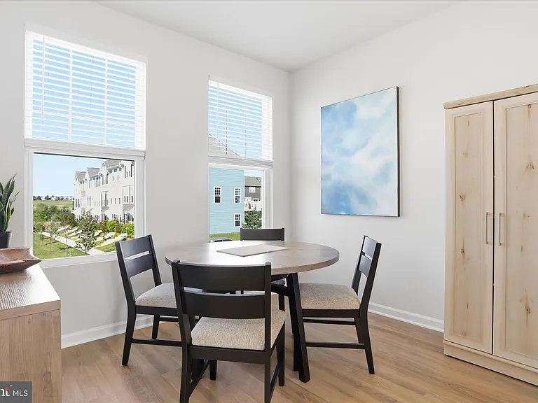 163 Anthem St — Photo 16