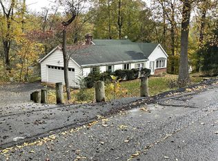 111 Greenwood Dr, Beacon, NY 12508