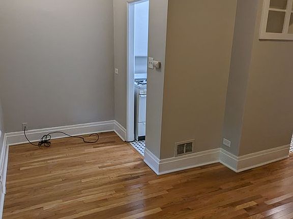 3rd image of 1631 Race St APT 2