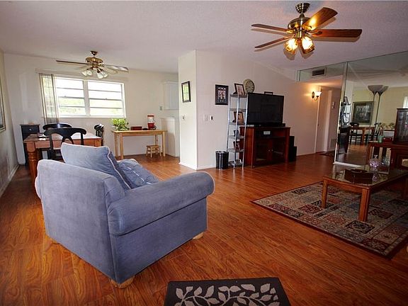 5th image of 1 Lake Vista Trl APT 107