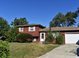 2412 Durness Ct, Crest Hill, IL 60403