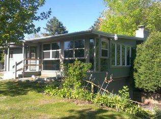 524 Cloverleaf Dr, Golden Valley, MN 55422