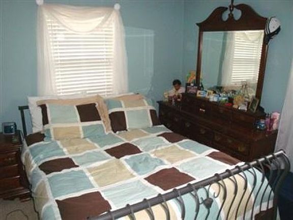 5th image of 5 Shenandoah Dr