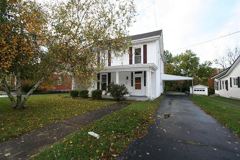 1st image of 211 Winn St