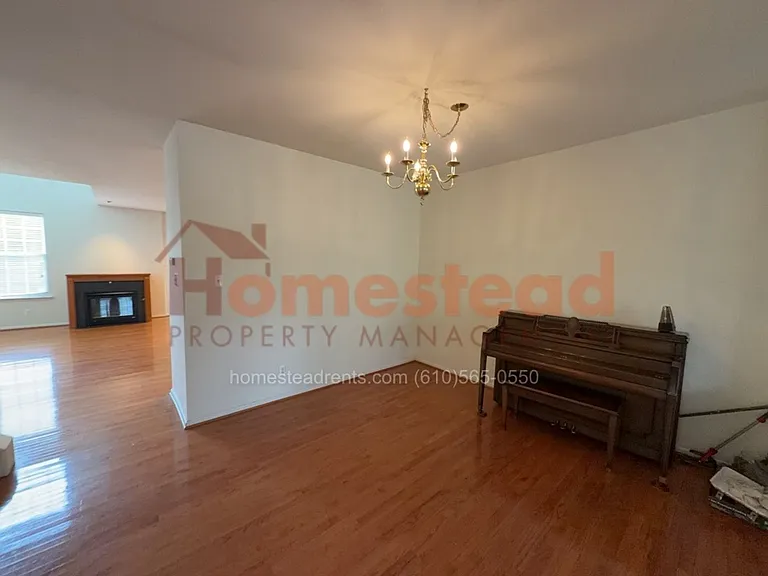 244 S Azalea Ct — Photo 11