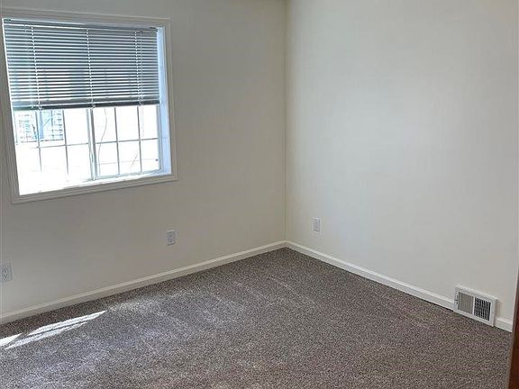 3rd image of 1306 Waldo St
