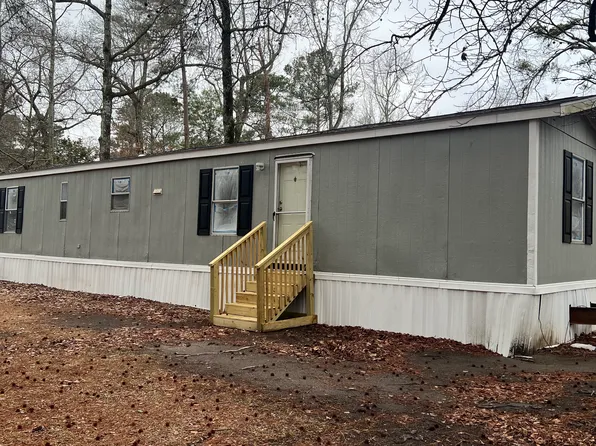 2230 Beechnut Dr, Kinston, NC 28504