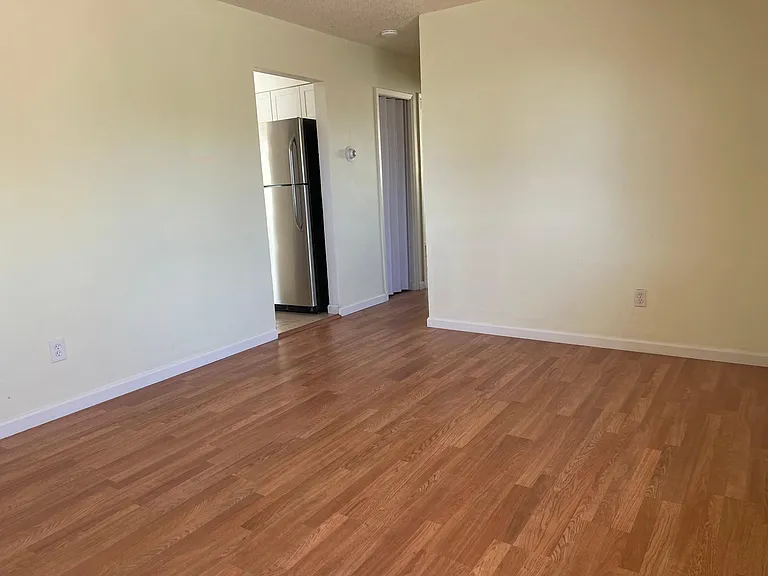 16832 E 13th Ave — Photo 5
