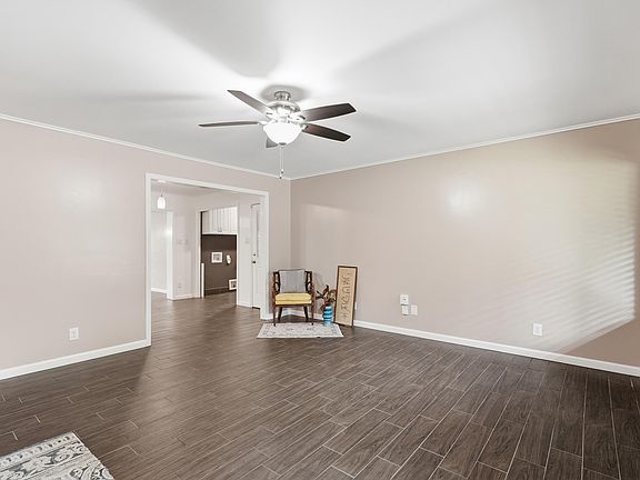 4th image of 2408 Seminole Trl