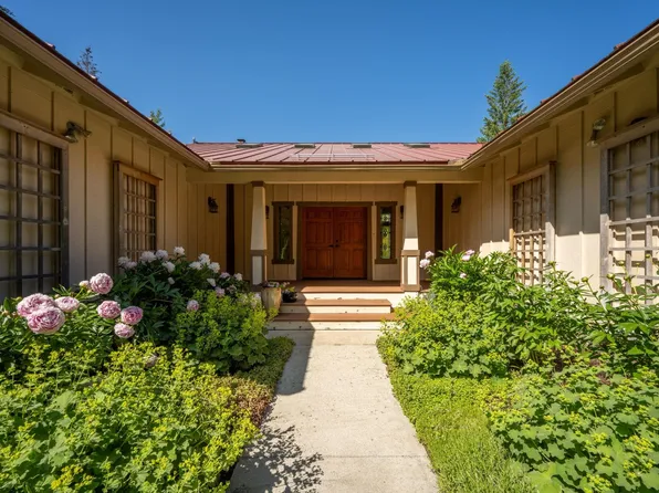 433873 Highway 20, Newport, WA 99156