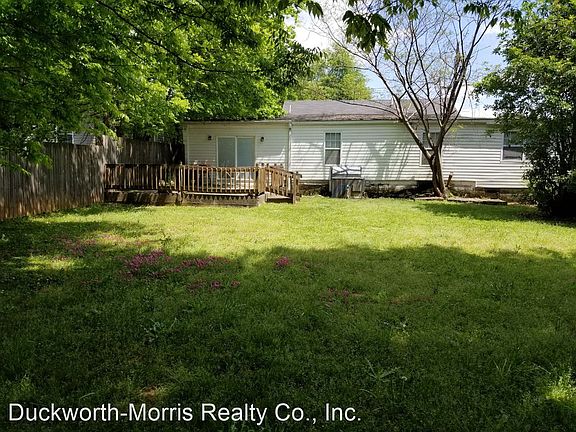 5th image of 936 16th Ave E