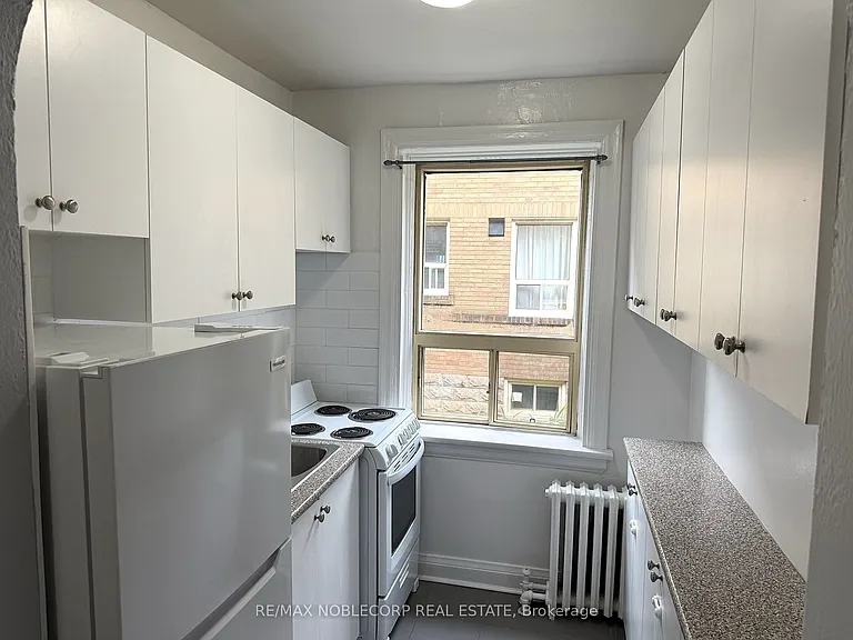 1377 Bayview Ave #1 — Photo 7