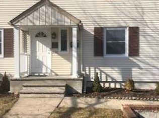 305 Colfax Ave, Pompton Lakes, NJ 07442