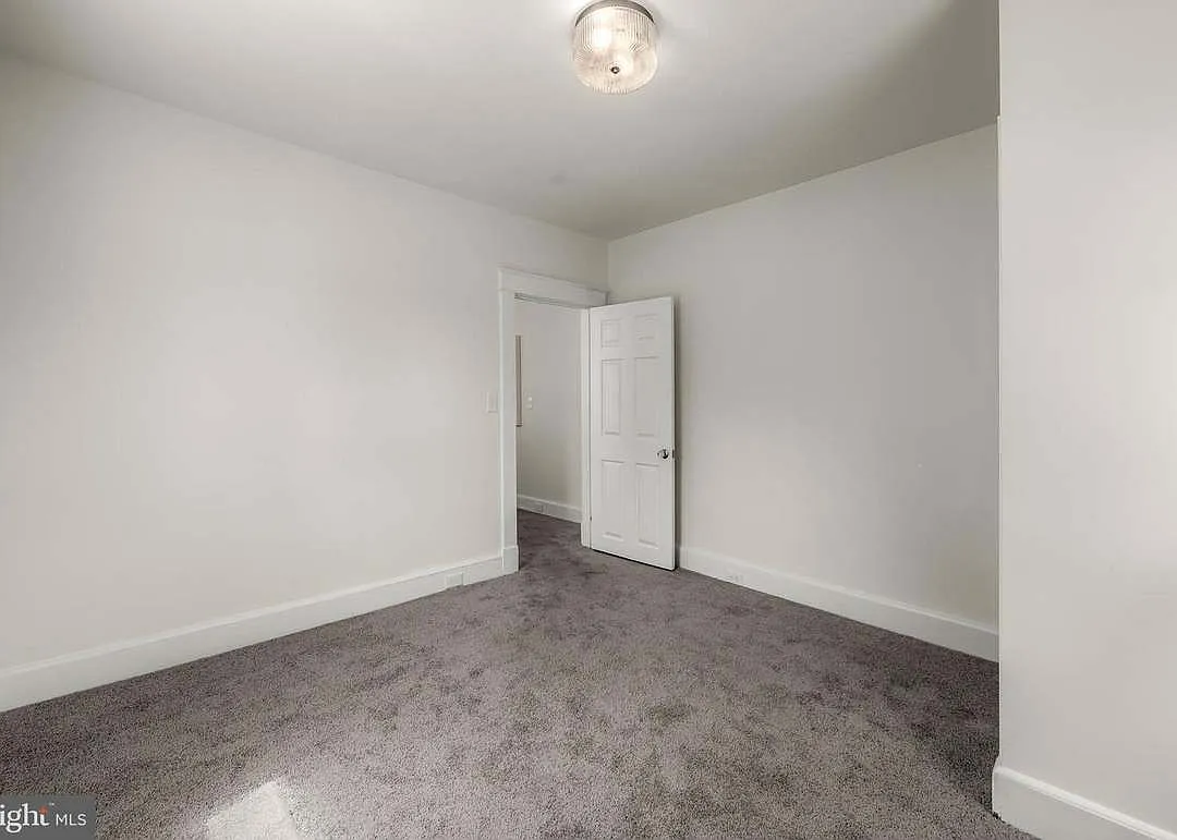 3 bed, 2.5 bath, 1562 sqft, $2,000 — Photo 2