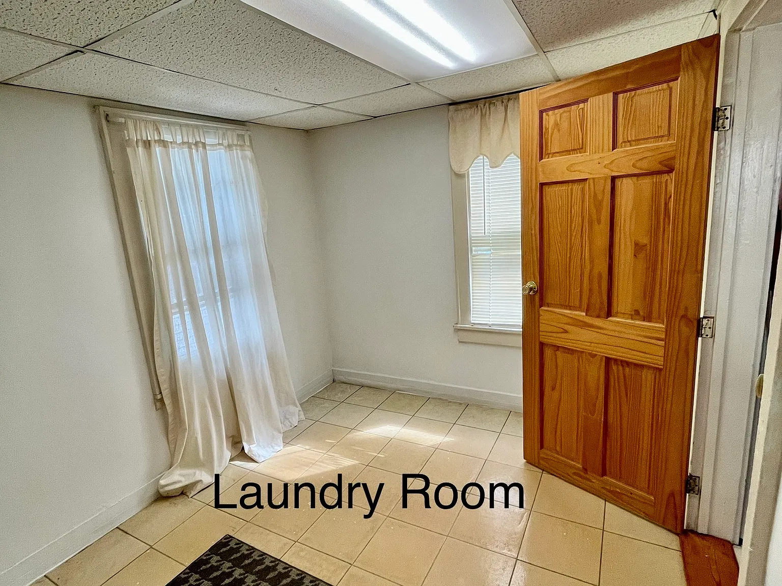 3 bed, 1.5 bath, $1,500 — Photo 4