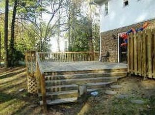 518 Colony Woods Dr, Chapel Hill, NC 27517