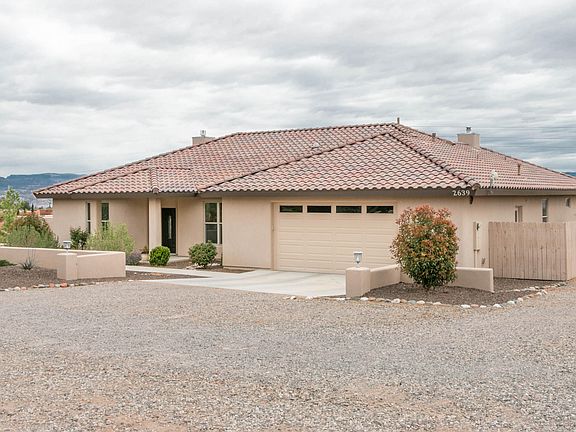 3rd image of 2639 S Teresa Ln