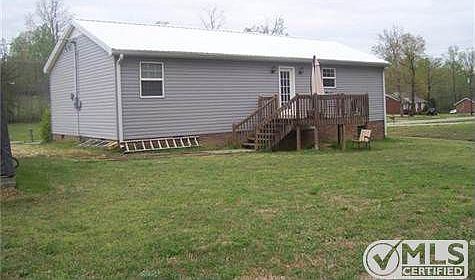 2nd image of 747 Arrowhead Dr