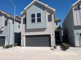 8114 Esther Acres, Houston, TX 77088