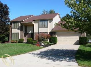 24874 White Plains Dr, Novi, MI