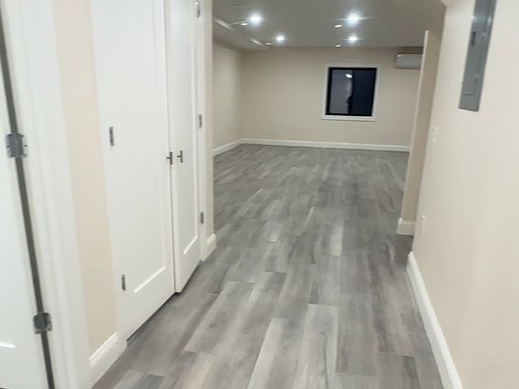 4th image of 127 Bay 10 St #1