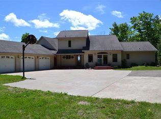 1009 E Court St, Boyne City, MI 49712