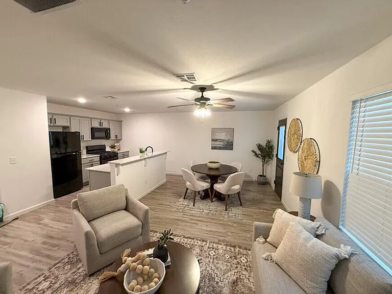Reserve on 29th Townhomes — Photo 46
