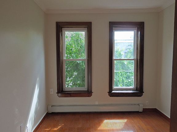 5th image of 581 Bradford St APT 2F