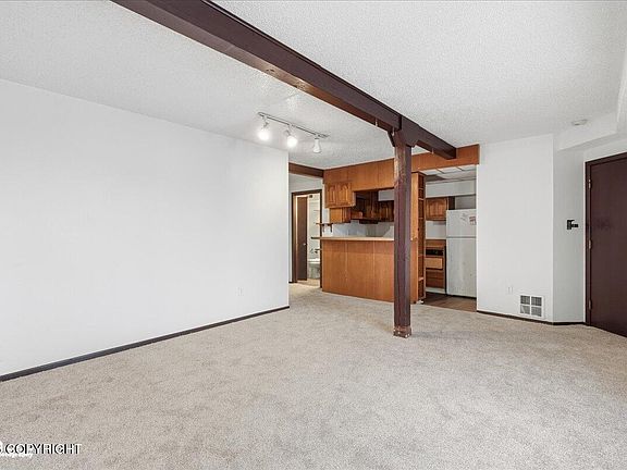 4th image of 311 Lynnwood Dr APT 4