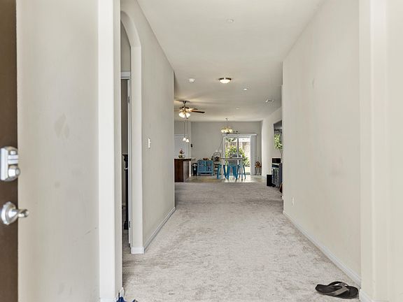 3rd image of 9408 Citrus Creek Dr