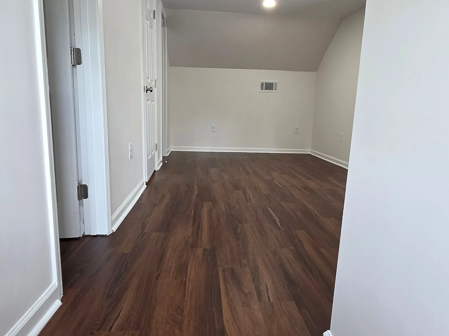 1 bed, 1.0 bath, 1000 sqft, $1,495 — Photo 4