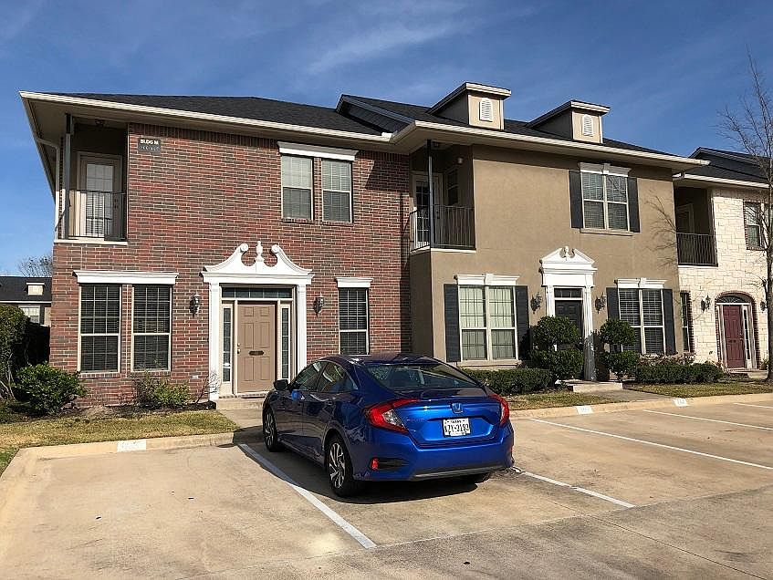 1st image of 165 Forest Dr #165