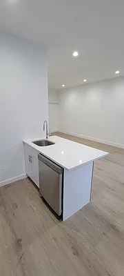 Rented by Plaza Real Estate Group | media 4