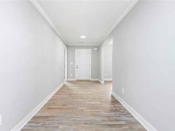 4th image of 552 Lee Rd #192