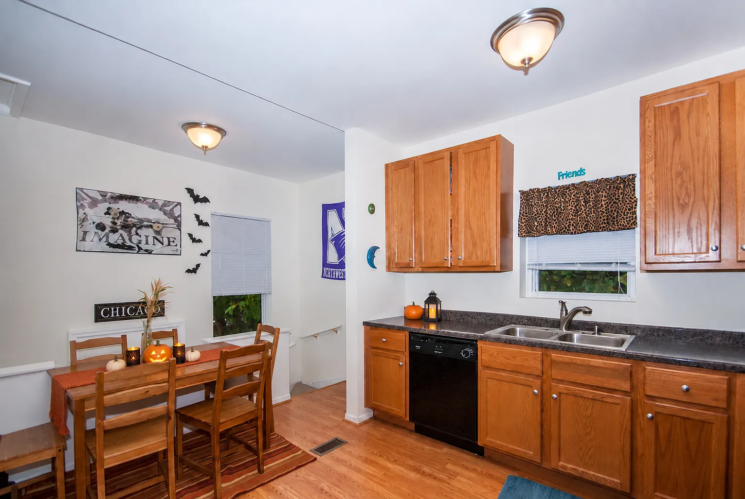 1241 Leon Pl — Photo 3