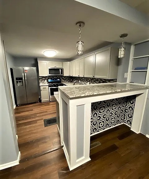 1920 E Genesee St #1 — Photo 3