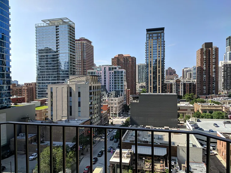70 W Huron St #12 — Photo 15