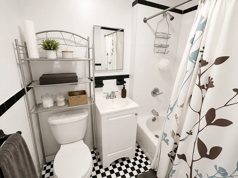 83 Hall St #3R — Photo 7