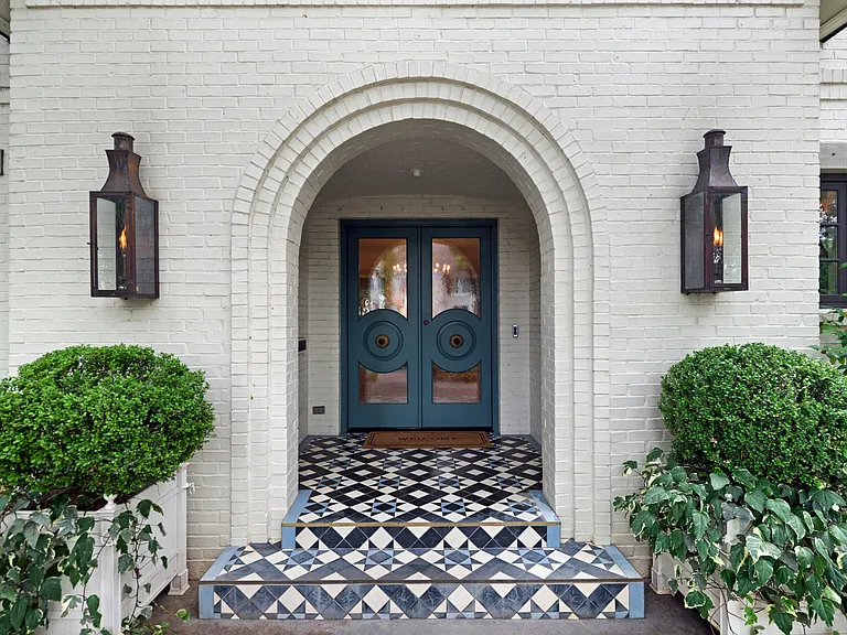 4561 Bordeaux Ave — Photo 2