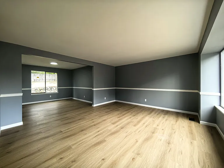 1840 NW Joels Ct — Photo 2