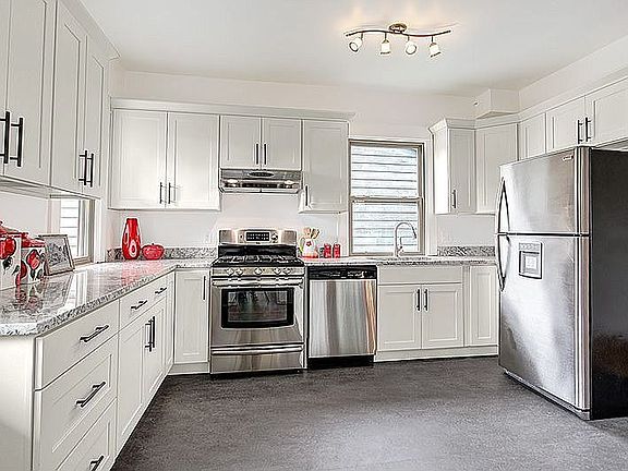 5th image of 601 Lake Washington Blvd E